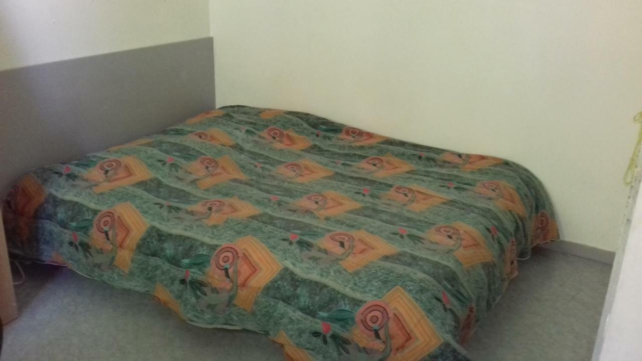 Chambre D'Hote Le Pin 拉图迪潘 外观 照片